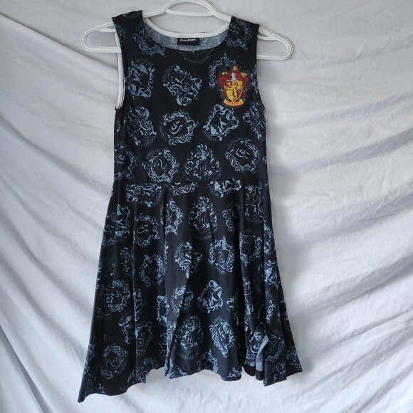 Harry Potter Girls Dress Size 11-12 Gryffindor Crest Vanilla Underground - Picture 1 of 6